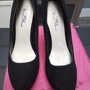 6 INCH Black Sleek Velvet Covered Toes Stilettos